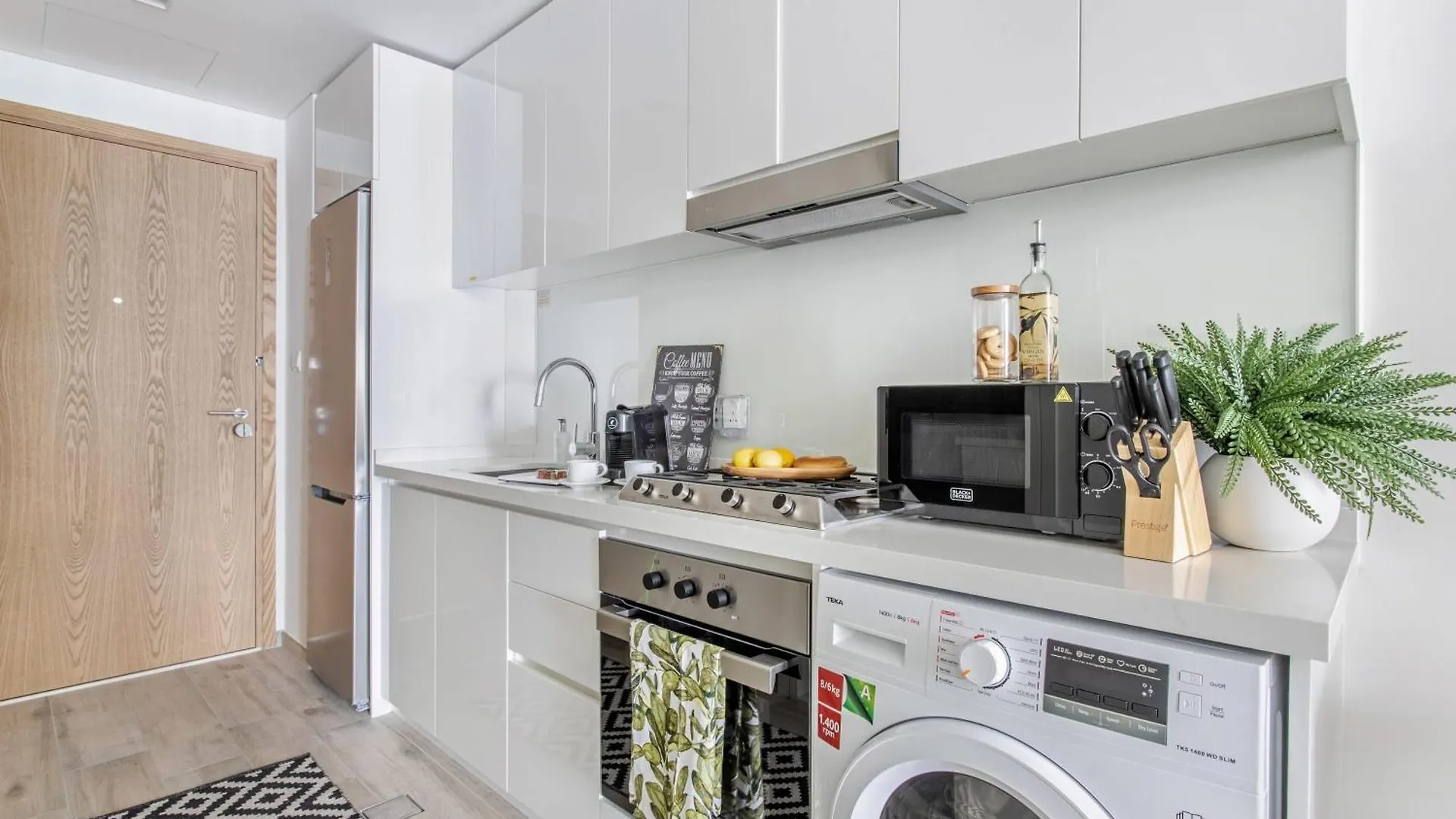 Frank Porter - Ahad Residences Dubai